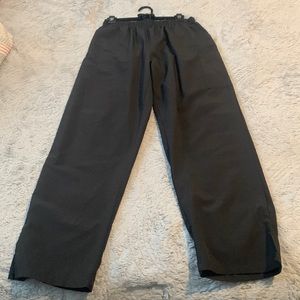Mint condition women black, scrub pants, size large.